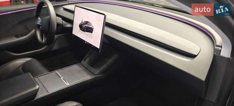 Седан Tesla Model 3 2024 в Киеве