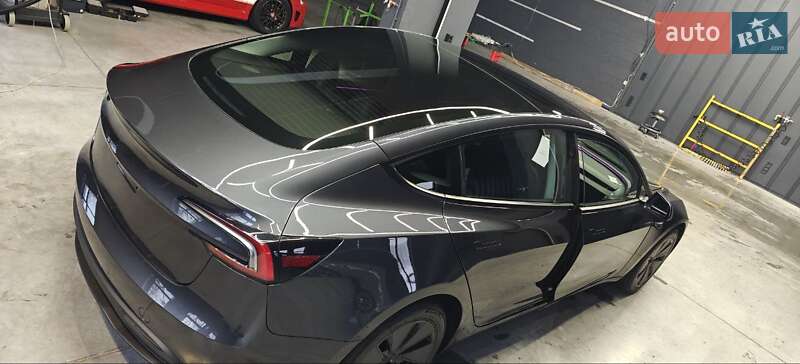 Седан Tesla Model 3 2024 в Киеве