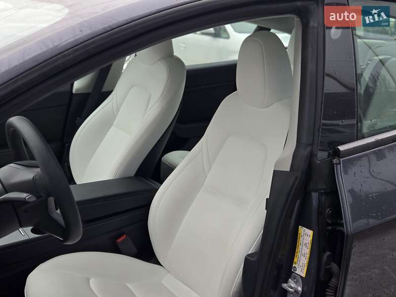 Седан Tesla Model 3 2023 в Киеве