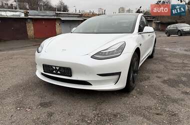 Седан Tesla Model 3 2018 в Киеве