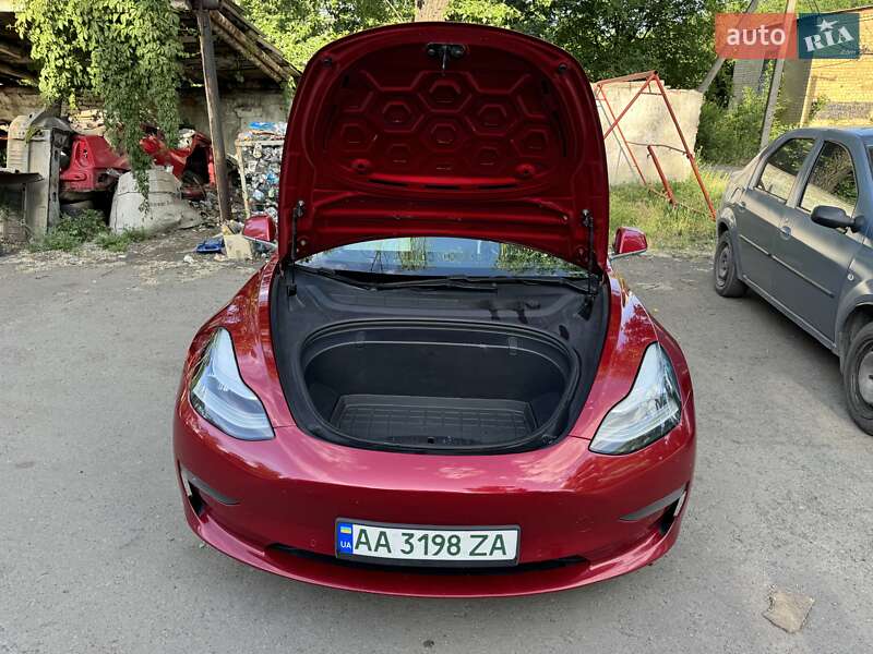 Седан Tesla Model 3 2019 в Днепре