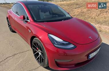 Седан Tesla Model 3 2019 в Днепре