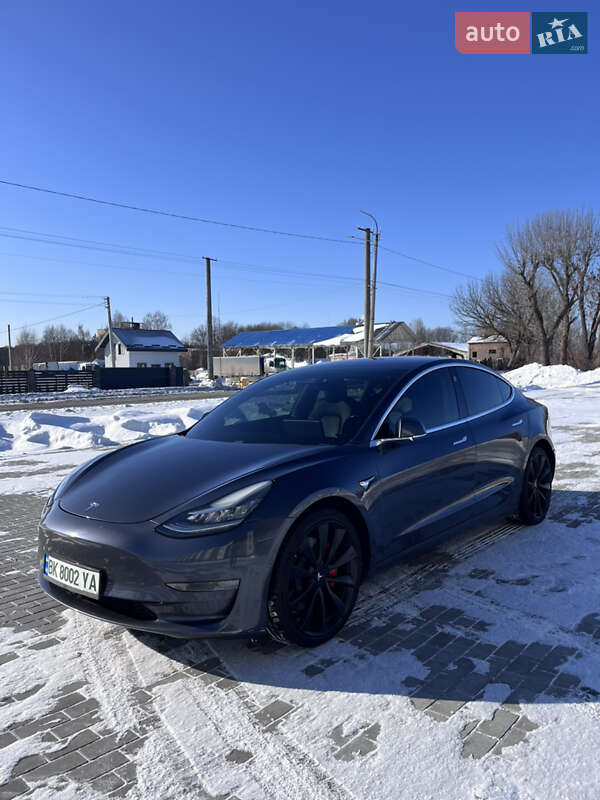 Tesla Model 3 2018