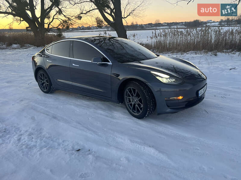 Седан Tesla Model 3 2020 в Радомышле фото 3 Седан Tesla Model 3 2020 в Радомышле