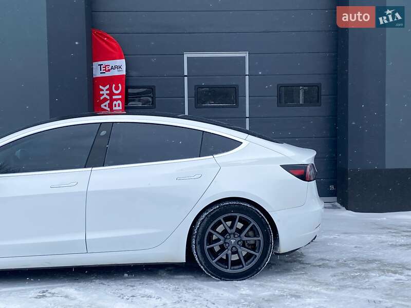 Седан Tesla Model 3 2019 в Києві фото 7 Седан Tesla Model 3 2019 в Києві