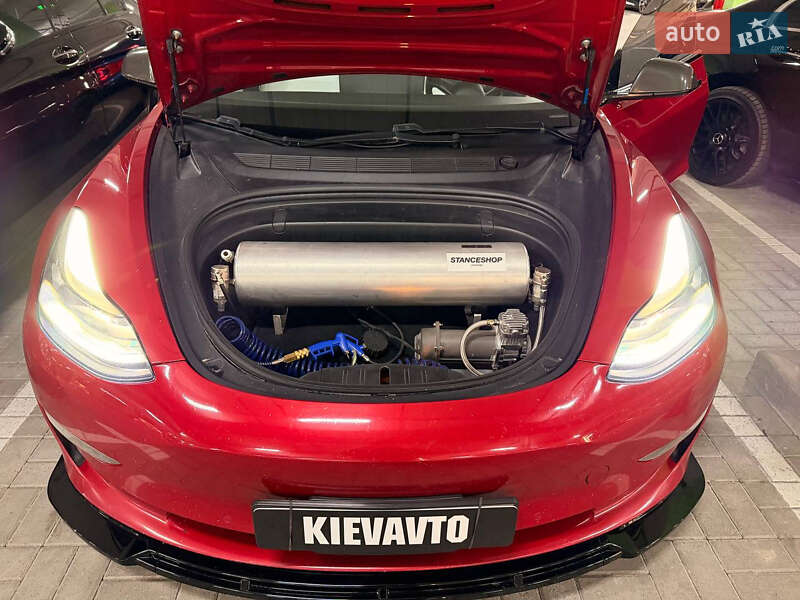 Седан Tesla Model 3 2019 в Києві фото 26 Седан Tesla Model 3 2019 в Києві