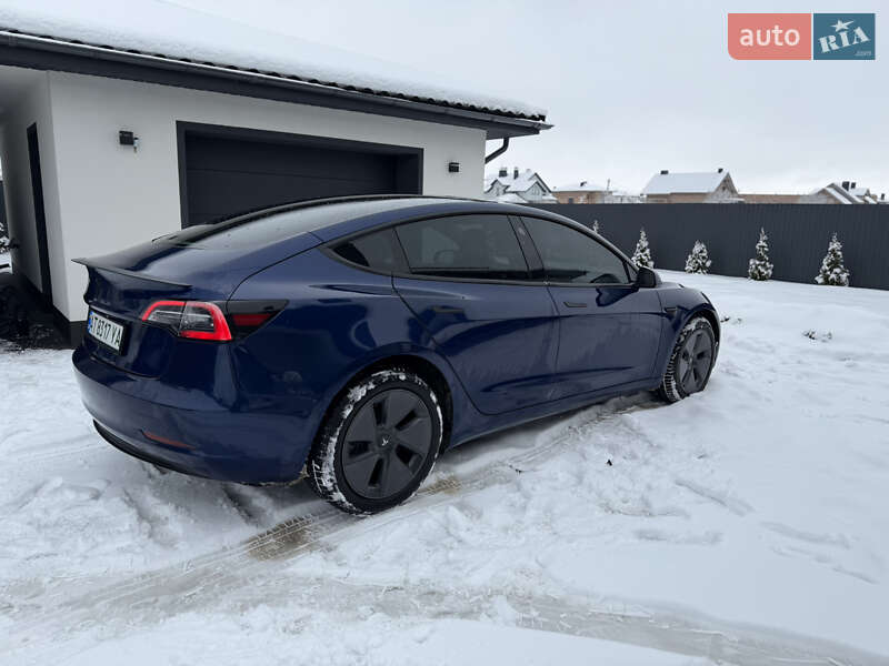 Седан Tesla Model 3 2018 в Івано-Франківську