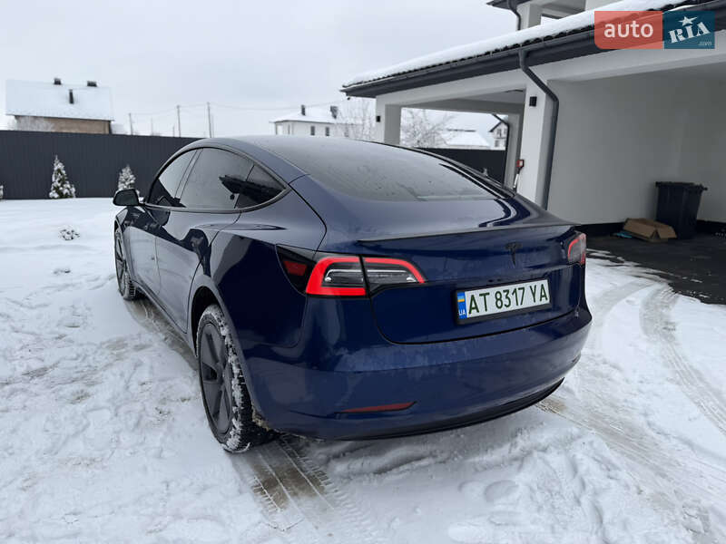 Седан Tesla Model 3 2018 в Івано-Франківську