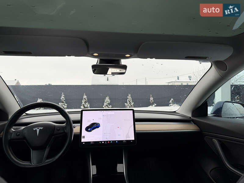 Седан Tesla Model 3 2018 в Івано-Франківську