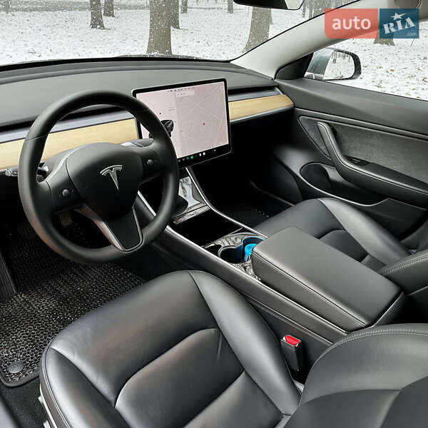Седан Tesla Model 3 2019 в Харькове
