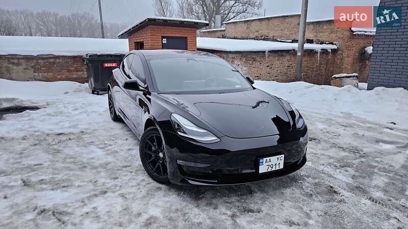 Tesla Model 3 2018