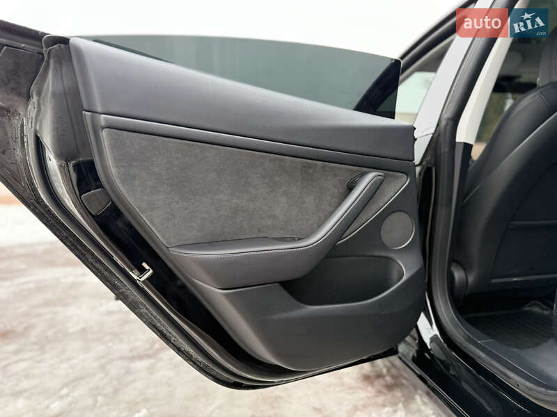 Седан Tesla Model 3 2023 в Стрые фото 32 Седан Tesla Model 3 2023 в Стрые