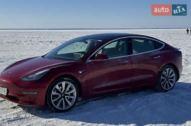 Седан Tesla Model 3 2019 в Киеве