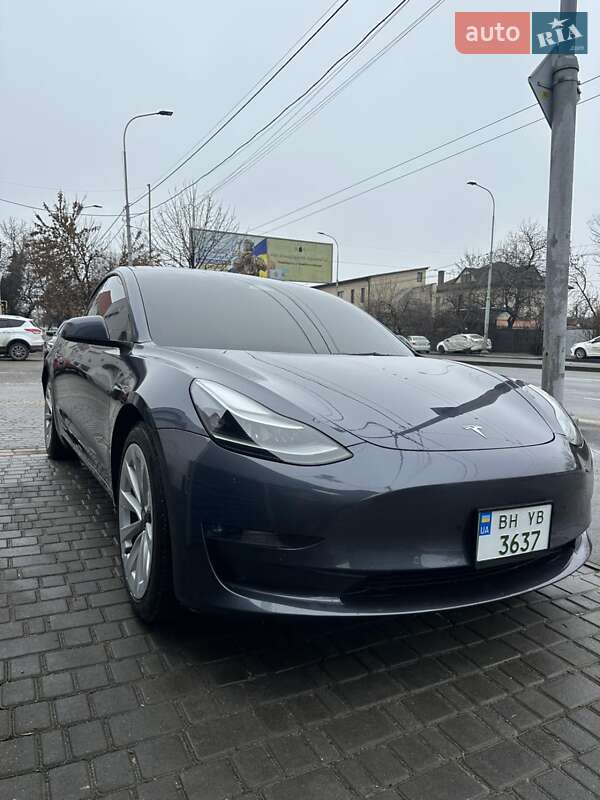 Седан Tesla Model 3 2022 в Одессе