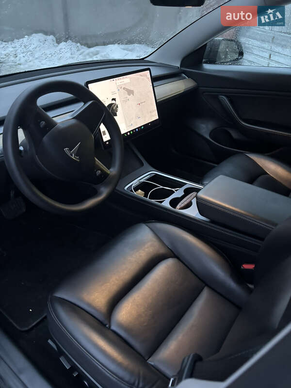 Седан Tesla Model 3 2021 в Ивано-Франковске