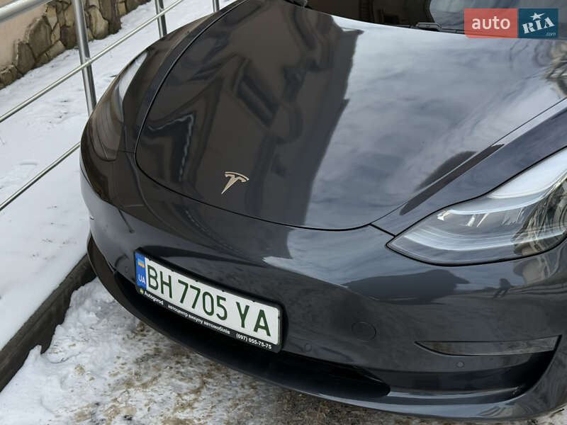 Седан Tesla Model 3 2021 в Одессе