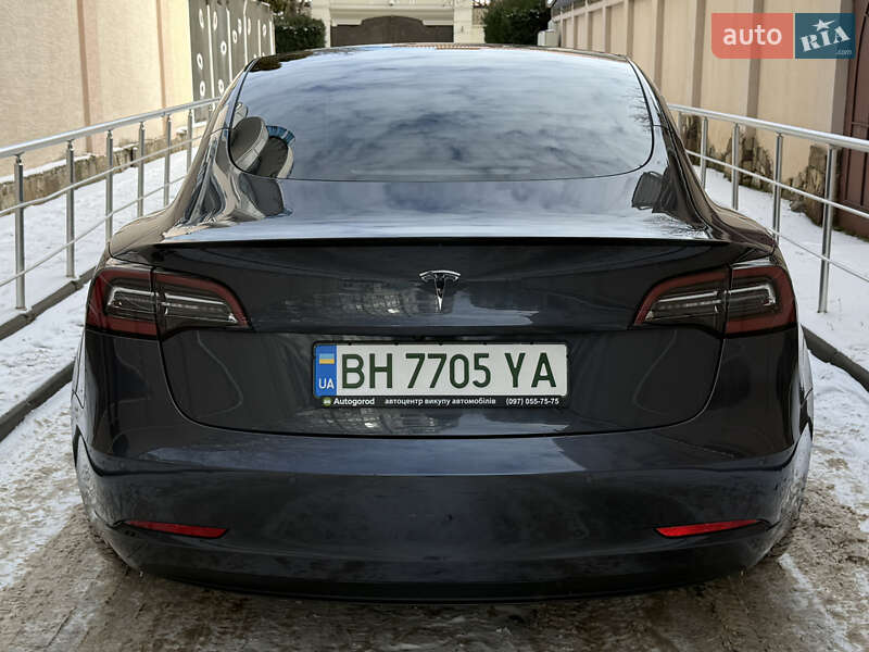 Седан Tesla Model 3 2021 в Одессе