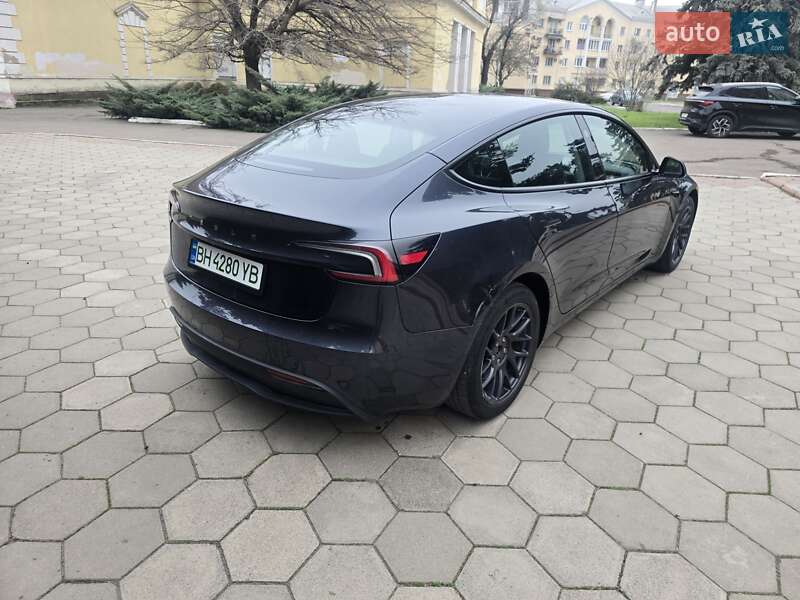 Седан Tesla Model 3 2024 в Одессе