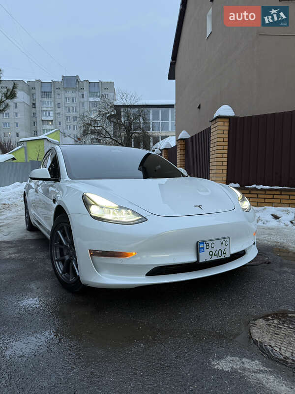 2021 Tesla Model-3, VIN 5YJ3E1EA5MF047635:plate — фото 1 (autoria)