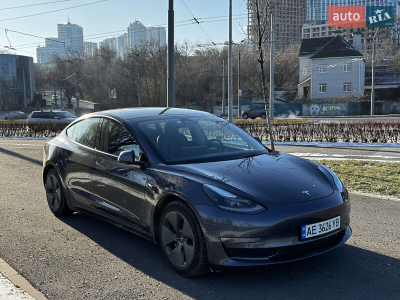 Седан Tesla Model 3 2022 в Дніпрі