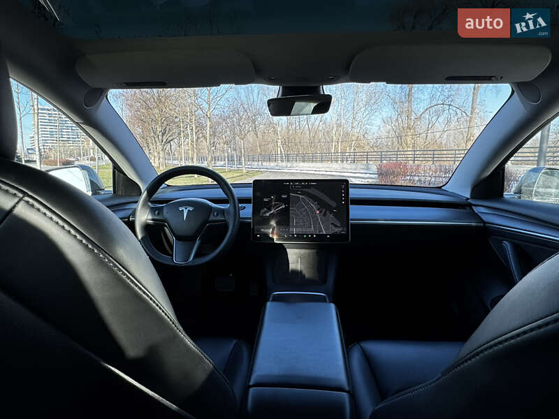 Седан Tesla Model 3 2022 в Дніпрі