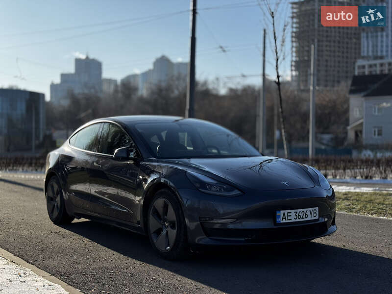 Седан Tesla Model 3 2022 в Дніпрі