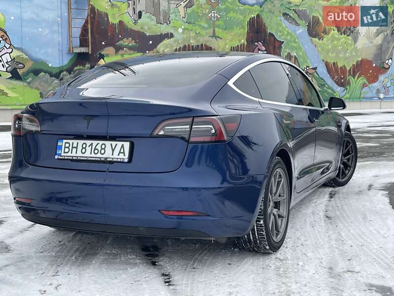 Седан Tesla Model 3 2019 в Одесі