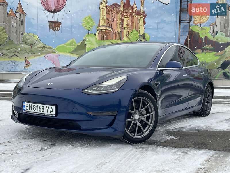 Седан Tesla Model 3 2019 в Одесі