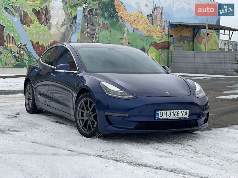 Седан Tesla Model 3 2019 в Одесі