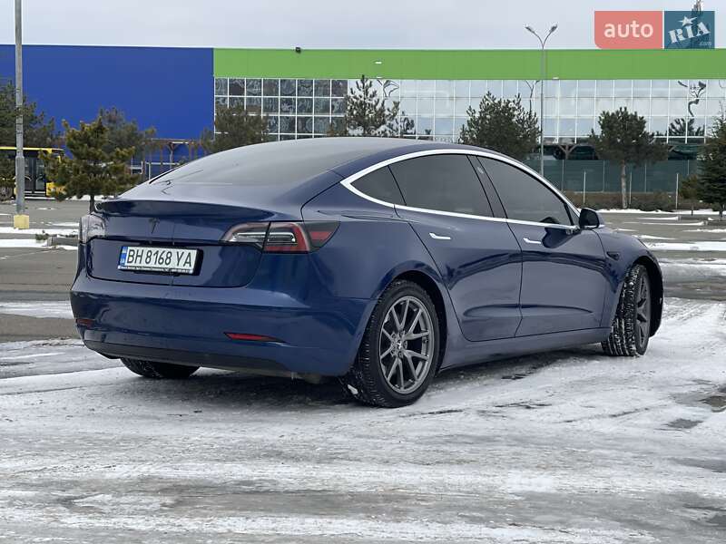 Седан Tesla Model 3 2019 в Одесі