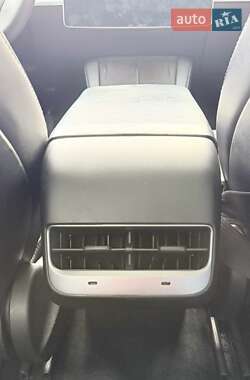 Седан Tesla Model 3 2021 в Днепре