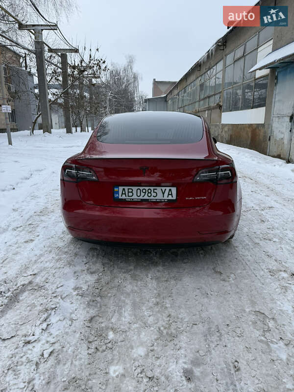 Седан Tesla Model 3 2020 в Вінниці