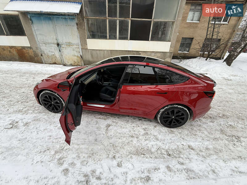 Седан Tesla Model 3 2020 в Вінниці