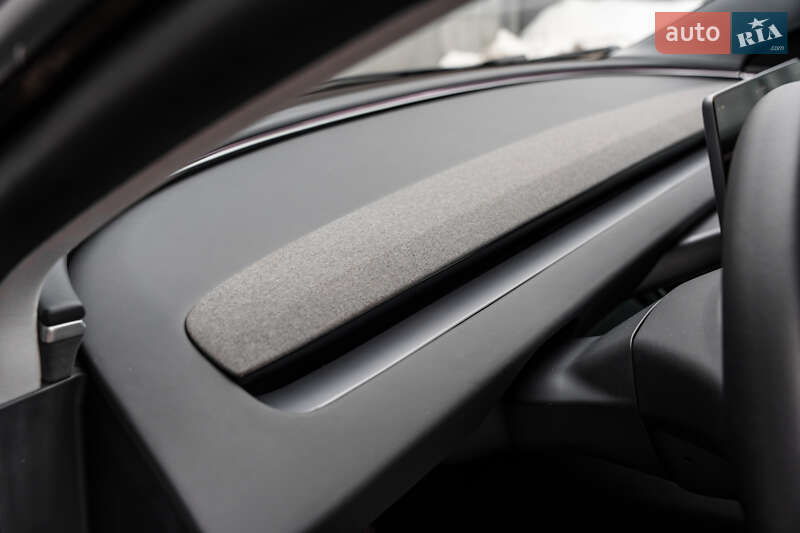 Седан Tesla Model 3 2025 в Києві фото 32 Седан Tesla Model 3 2025 в Києві