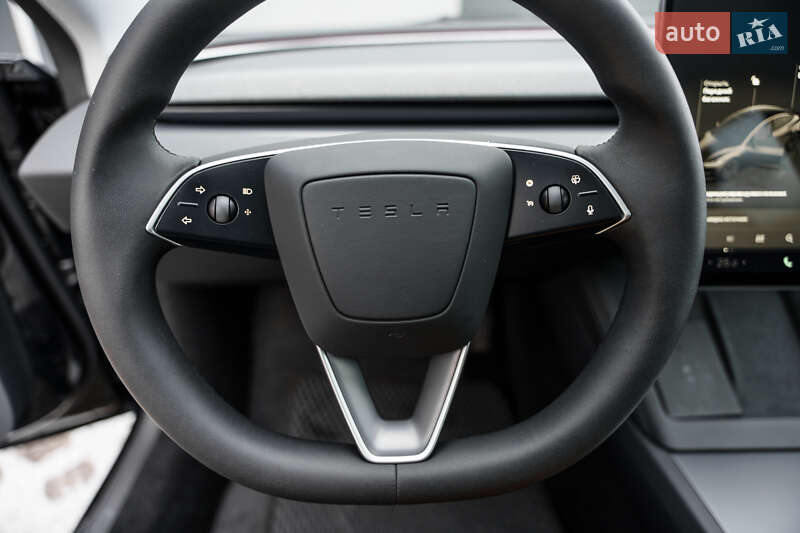 Седан Tesla Model 3 2025 в Києві фото 39 Седан Tesla Model 3 2025 в Києві