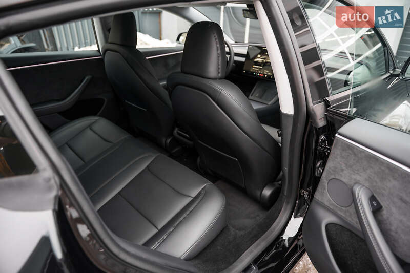 Седан Tesla Model 3 2025 в Києві фото 46 Седан Tesla Model 3 2025 в Києві