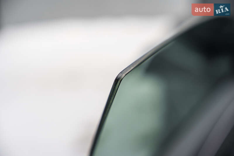 Седан Tesla Model 3 2025 в Києві фото 53 Седан Tesla Model 3 2025 в Києві