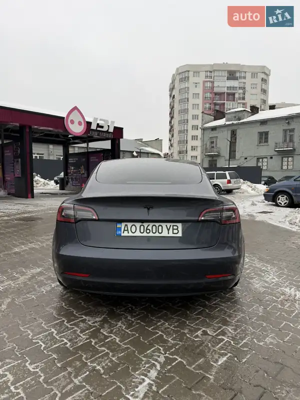 Tesla Model 3 2023 VIN 5YJ3E1EC6PF560625 фото оголошення 9 з 48