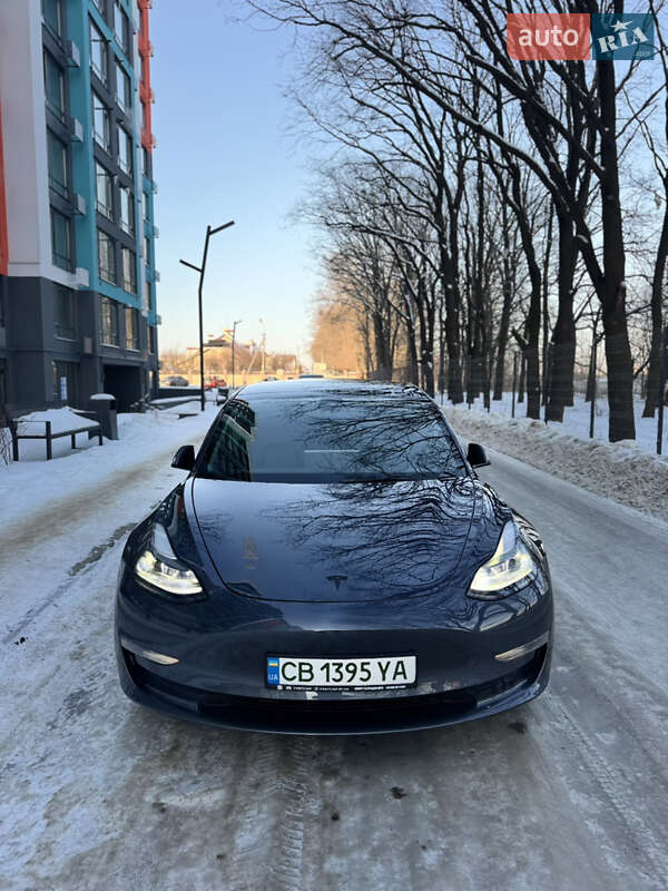 Седан Tesla Model 3 2022 в Чернігові