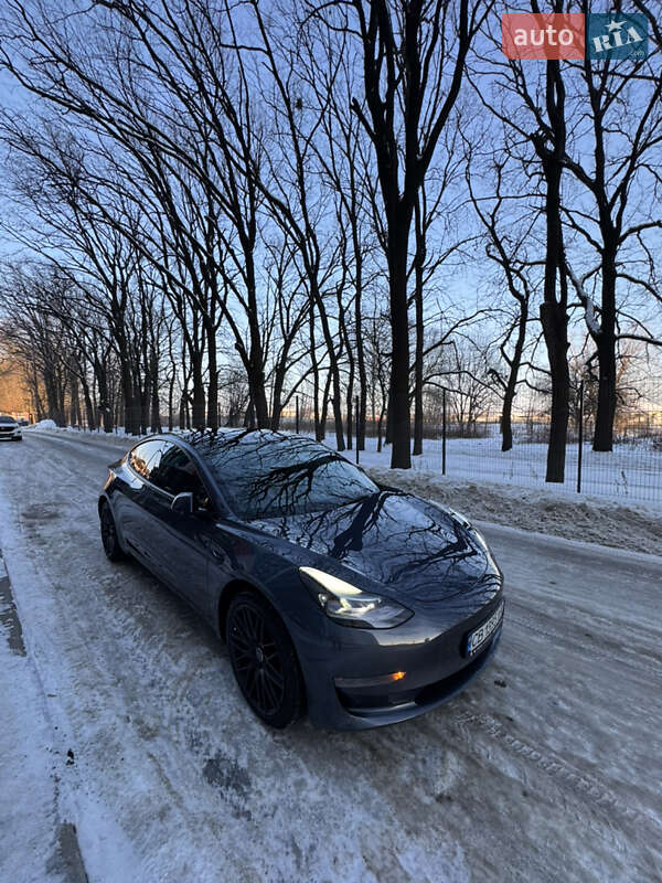 Седан Tesla Model 3 2022 в Чернігові