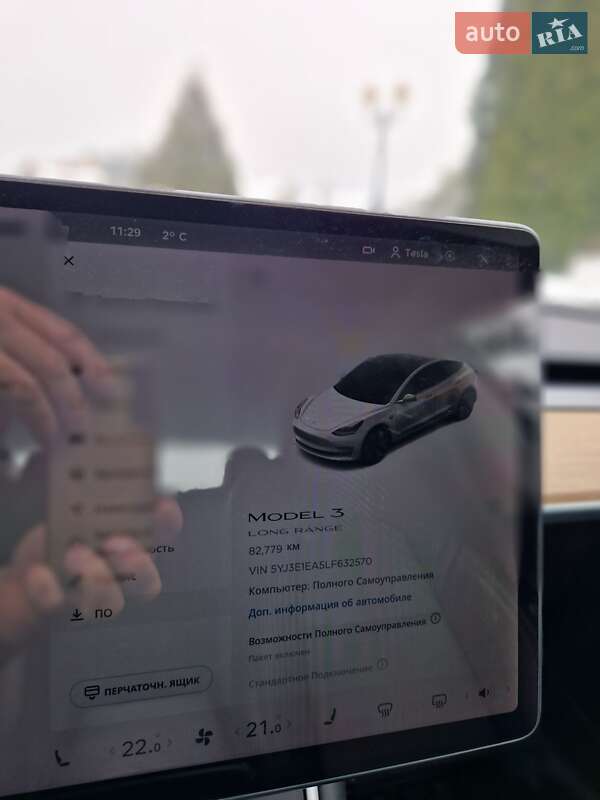 Седан Tesla Model 3 2020 в Долине