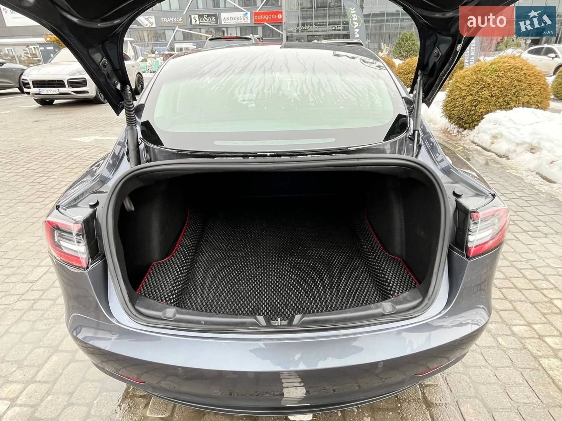 2022 Tesla Model 3 - мініатюра 11
