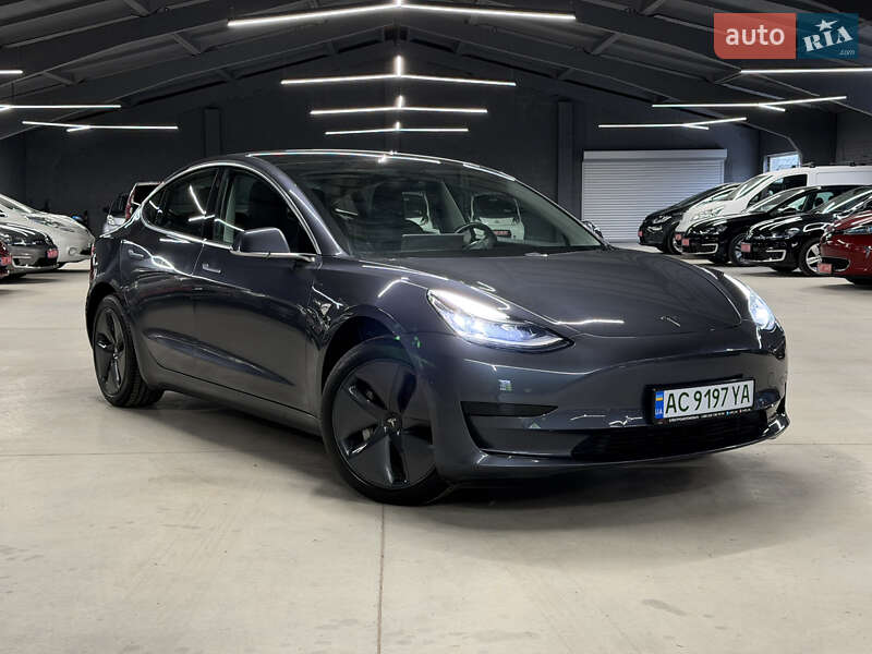 Tesla Model 3 2019