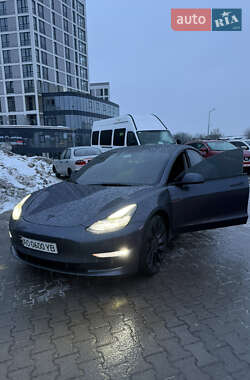 Седан Tesla Model 3 2023 в Львове