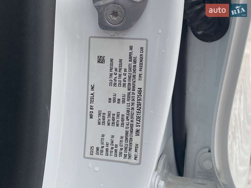 Седан Tesla Model 3 2025 в Києві