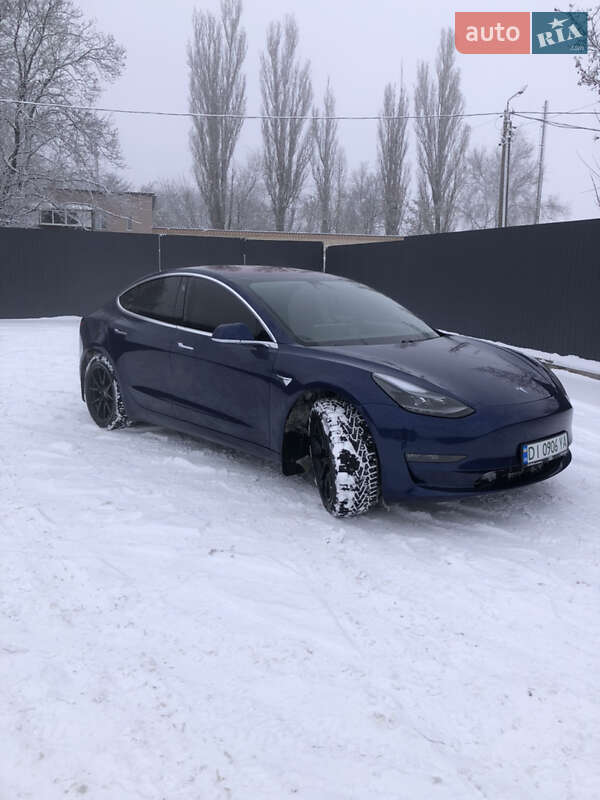 Tesla Model 3 2018
