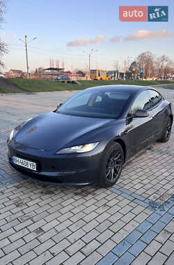 Седан Tesla Model 3 2024 в Миколаєві