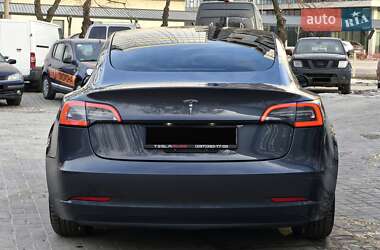 Седан Tesla Model 3 2021 в Днепре