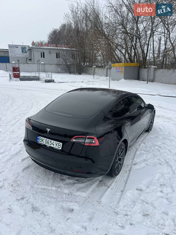 Седан Tesla Model 3 2019 в Рівному