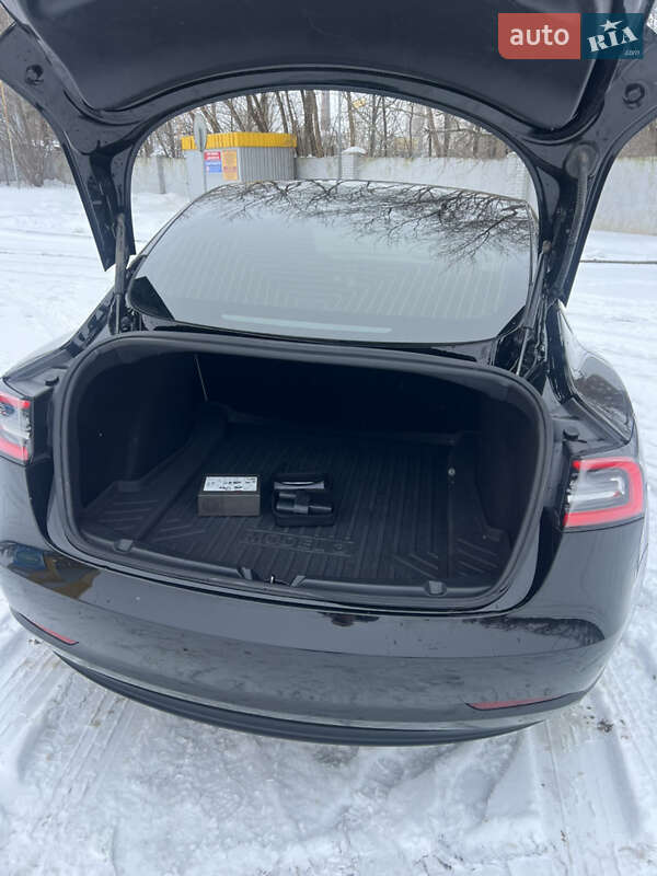 Седан Tesla Model 3 2019 в Рівному